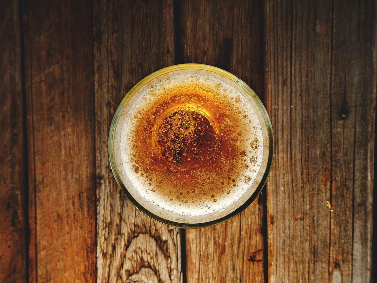 Top 4 powody, dla których powinieneś pić piwo zamiast sody